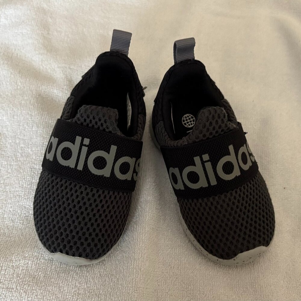 adidas Slip-On Sneaker - Kids', 5T, Black and White